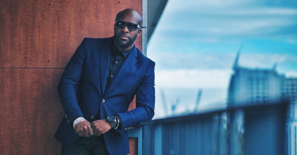 découvrez l'essence de l'élégance avec notre collection intemporelle, alliant sophistication et raffinement. transformez votre style et laissez une empreinte inoubliable.